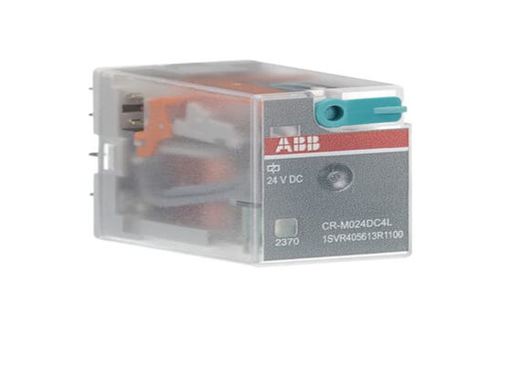 ABB CR-M024DC4L 1SVR405613R1100 プラグイン可能なインターフェースリレーはミニチュアリレーである.