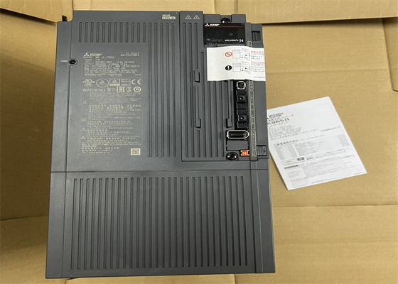 MITSUBISHI MR-J4 インダストリアル・サーボドライブ 7KW 精密制御のための電源