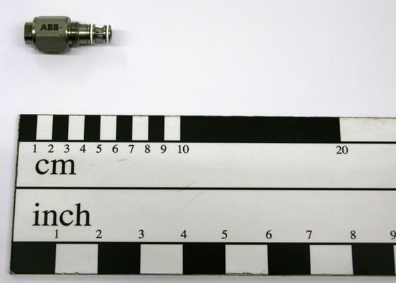 ABB 3HNA012517-001 2/2 VALVE FOR FLUID フランス (FR) 製品純重量は0.066kg