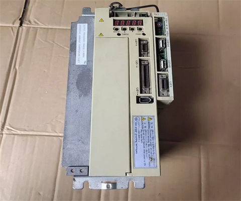 Yaskawa SGDH-10AE 駆動式AC セルボ工業セルボモーター