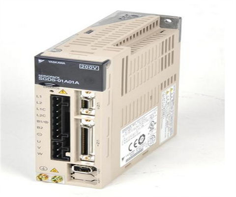 SGDS-01A01A ヤスカワ シグマIIIシリーズ セルボパック 産業用セルボモーター