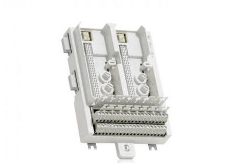 ABB TK801V003 3BSC950089R1 モジュールバス延長ケーブルD-サブ25 モジュールバス接続