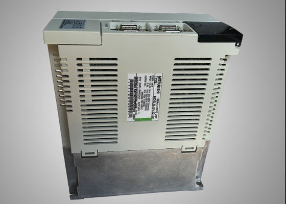 三?? MELDAS 3相サーボモータードライバー MDS-D-SVJ3-07NA 工業交流サーボ駆動装置