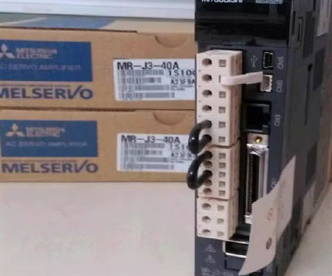 MR-J3-200B 2KW AC 3段階のアンプ三菱MR-J3 200から230 V