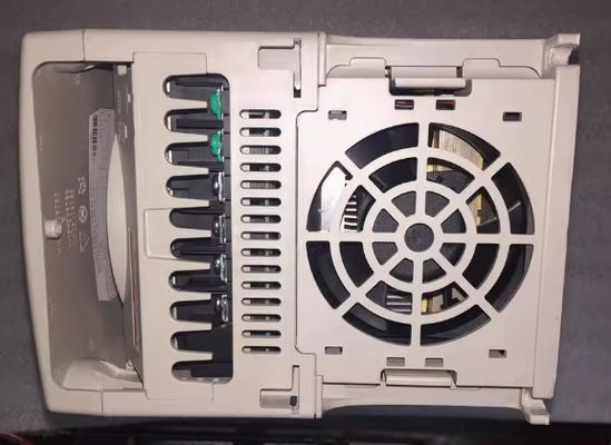 22C-D030N103 AB パワーフレックス 400- 15 KW (20 HP) ACドライブ