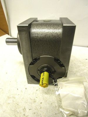 サンキョ 7D-04272R-L3VW1 - サンデックス 4.5e用の45度のオシレーターギアボックス