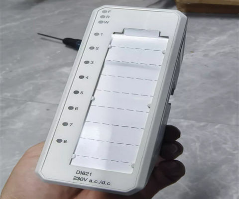 ABB 3BSE008550R1 Di821 8チャネルデジタル入力モジュール