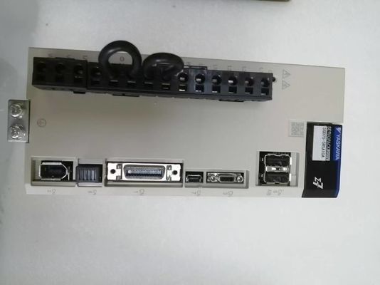 ヤスカワ・エレクトリック・コーポレーション SERVO SGD7S-5R5A10A産業用サーボモーター
