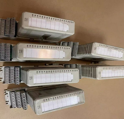 ABB DO815 デジタル出力モジュール S800 I/O モジュール 3BSE013258R