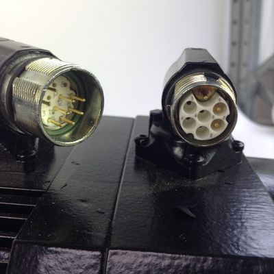 ドイツ製 重量25 ピークブレーキパワー サーボモーター GKS06-3AHBR17NC35