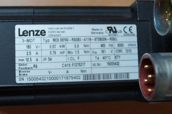 Lenze MCS 06F60-RS0B0-A11N-ST5S00N-R0SU 同期サーボモーター