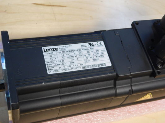 LENZE MCS 09F38LC40P1-B14N-ST5S00N-R0SU 供給電圧 399