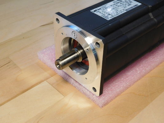 LENZE MCS 09F38LC40P1-B14N-ST5S00N-R0SU 供給電圧 399