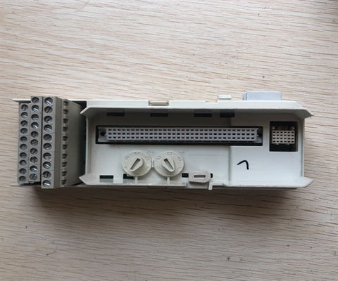 TU810V1 3BSE013230R1 コンパクトモジュール終了ユニット ABB