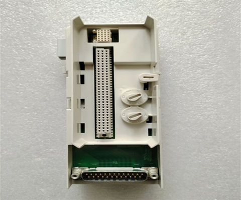TU812V1 3BSE013232R1 ABB 8チャンネル250Vコンパクトモジュール