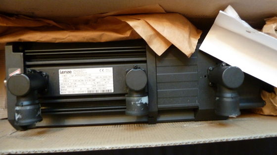 LENZE MDFKSAG071-03 15KW産業用バッテリー 急速な60Hz速度応答