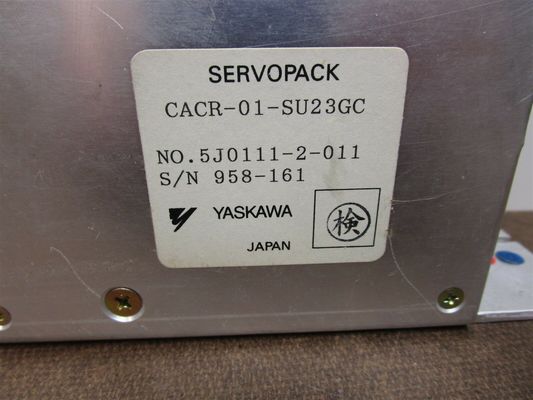 Yaskawa CACR-01-SU23GC ACサーボドライブ バスの電流要求 600 MA 1チャネル