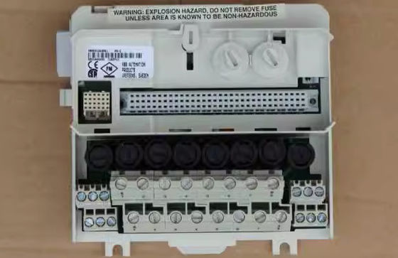 ABB 3BSE013238R1 TU837V1 I/O エクステンダー終了モジュール