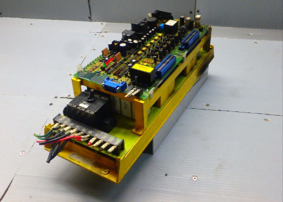A06B-6093-H152 5.1A ACサーボアンプリファイヤ 位置速度トルク制御