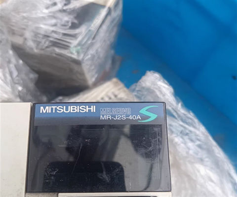 2.8アンペア 高トルク DCサーボモーター MR-J2S-40A