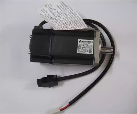 MR-J4-70A三菱の産業ServoはMelservo-J4 3-phaseサーボ アンプを運転する