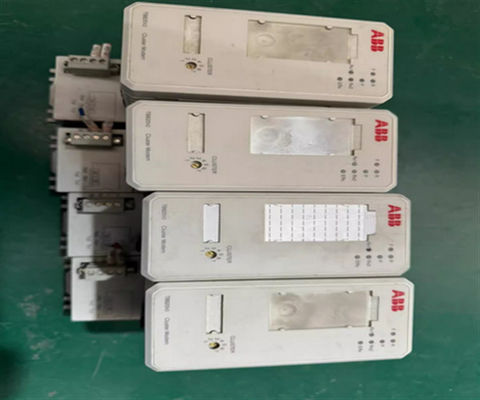 ABB 3BSE013208R1 モジュールバスクラスター モデム型 TB820V2