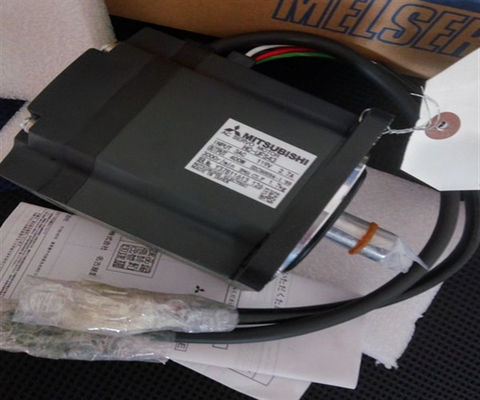 HC-UF43 バイ 三?? サーボモーター 200V AC電源