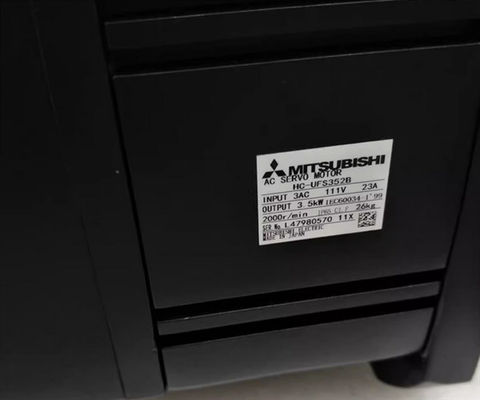 三?? サーボモーターHC-UFS352 Srvmtr 3.5kw ブレーキ2000rpm 新品