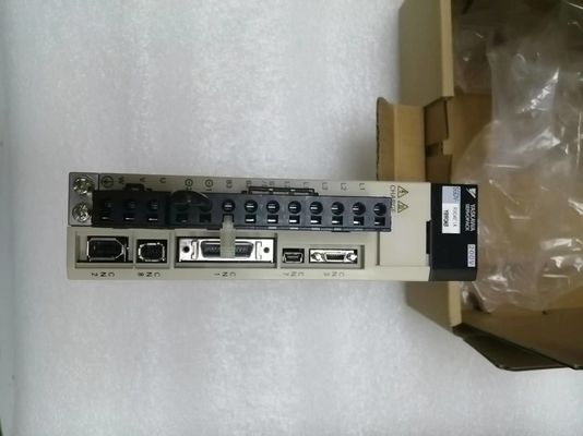 YASKAWA SERVOPACK SGDV-R90AE1AY890AB R10596-8-27 D0196C856220027 試聴する