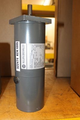 AB 1326DS-K3E-FL トークプラスシリーズ 1391-DES AC サーボドライブ用のサーボモーター