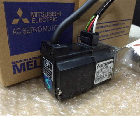三?? HC-KFS053BD ACサーボモーター 3AC 51V 0.9A 3000R/MIN NEW