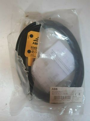 ABB 2TLA020051R0200 補助コンタクトコア S200シリーズ断路器