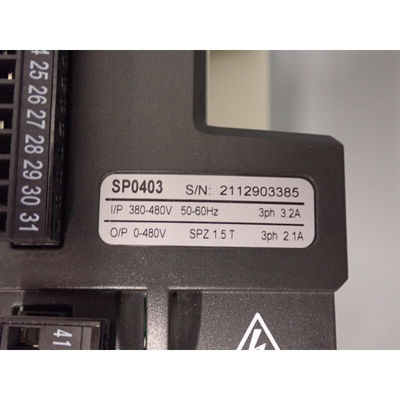 EMERSON SP0403 インダクションモーターとサーボモーターのための汎用変速AC駆動