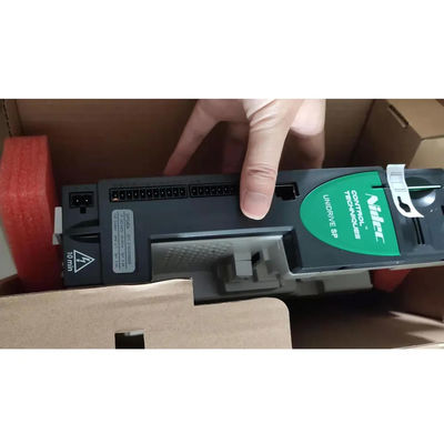 EMERSON SP0404 インダクションモーターとサーボモーターのための汎用変速AC駆動