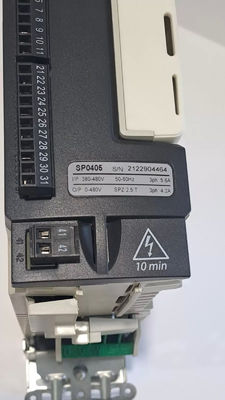 EMERSON SP0405 インダクションモーターとサーボモーターのための汎用変速AC駆動