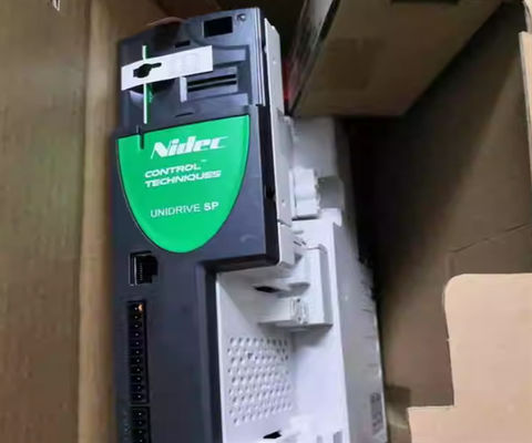 EMERSON SP0405 DRIVE, 0-480 V,INPUT PHASE 3 コントロールテクニック ACドライブ