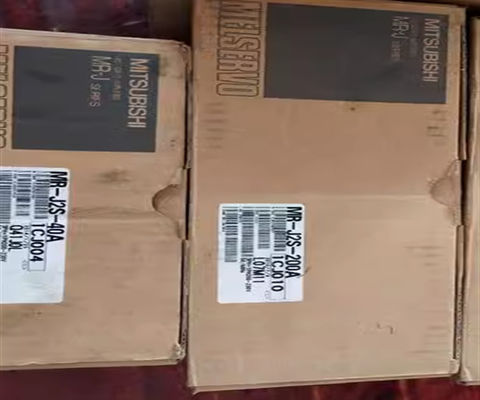三?? サーボアンプ MR-J2S-700A リレーコンタクトタイプ