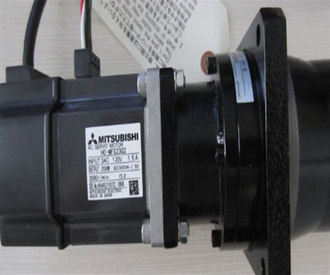 HC-MFS23G2 三?? ACサーボモーター 400V 7KW 精密制御のための産業サーボモーター