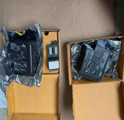 エマーソン DELTAV KJ4001X1-CC1 12P0733X032 プロセス自動化用の4ワイヤーTXターミナルブロック