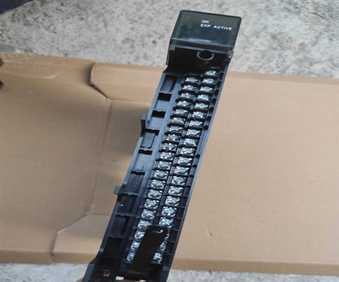 IC697ALG230 ベースコンバーターモジュール 90-70シリーズ デジタルIOモジュール