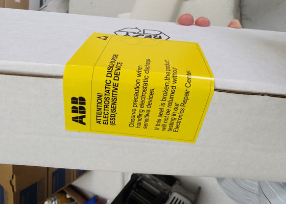 ABB産業用サーボドライブ RMIO-11C 24V DC-230V AC IP20