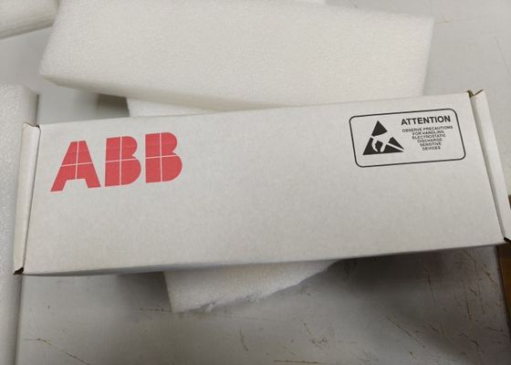 ABB産業用サーボドライブ RMIO-11C 24V DC-230V AC IP20