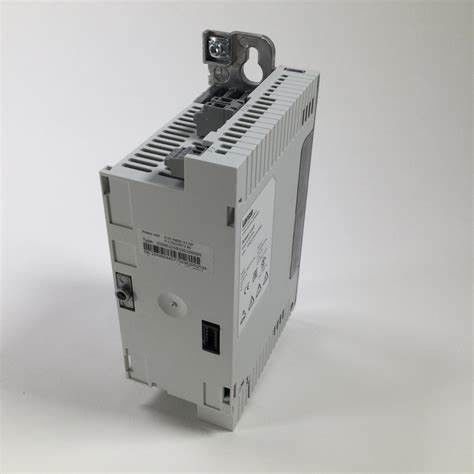 Lenze I5DAE125B10010000S ACインバーターはI550シリーズを0.25 KW 230 V 3 PHAS運転する