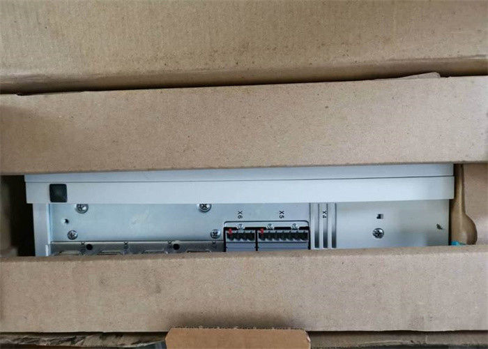 Lenze EVS9328-ES サーボ コントローラー 9300 シリーズ 400/480 VAC 22-30 KW (29.5-40.2 HP)