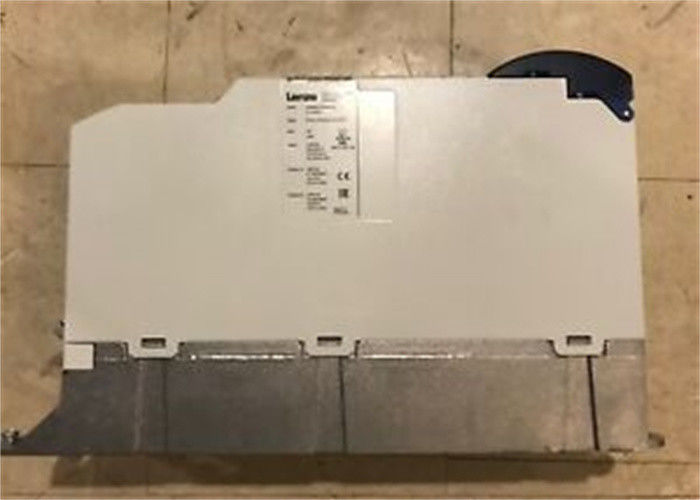 Lenze E70ACMSE0204SA2ETE SERVO-INVERTER I700 2000までのHZの可能な設置土台