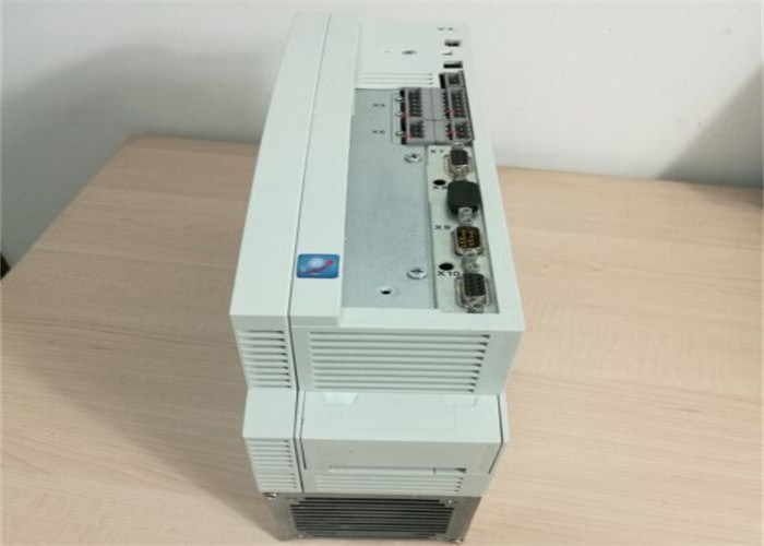 Lenze EVS9324-ETV907のサーボ コントローラー3段階7つのAMPは400/480 VAC 50/60のHZを入れた