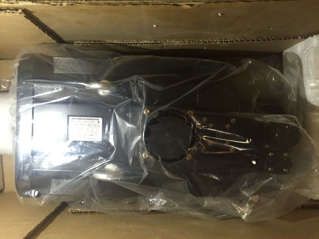 SGMGH-55A2A-YR14 YASKAWA電気ACサーボ モーター42.1A N.m30.0 r/min 1500