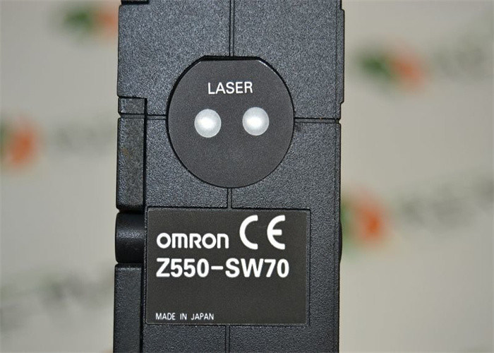 Omron Z550-SW70センサーの頭部Z550は200±30MMの測定可能なビーム幅70MMを拡散させる
