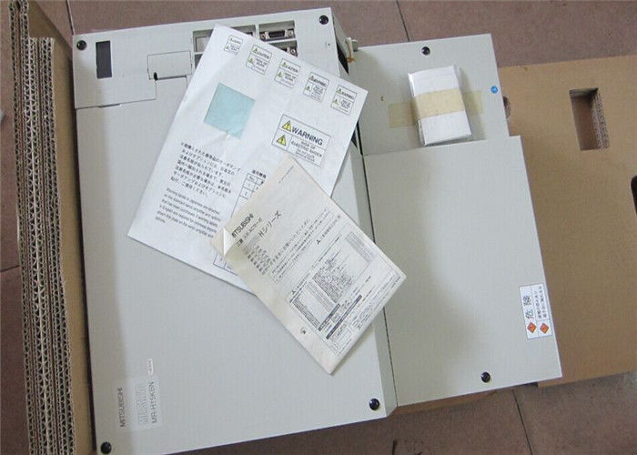 三菱Melservo MR-HシリーズSERVOは新しいACサーボ アンプMR-H15KBN-S300を運転する