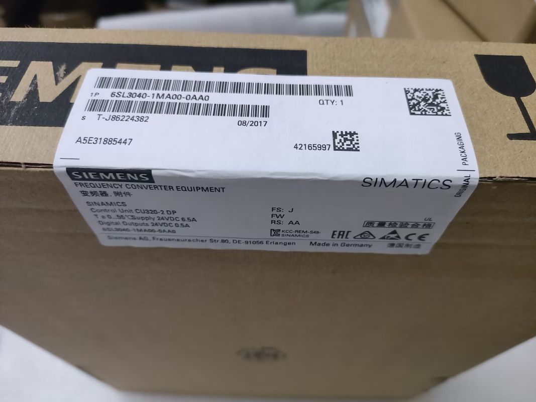 密集したフラッシュ カードのないPROFIBUSインターフェイスとのSiemens 6SL3040-1MA00-0AA0 CU320-2 DP。
